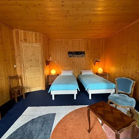 Chez Lizon Hostel Barcelonnette Exterior photo